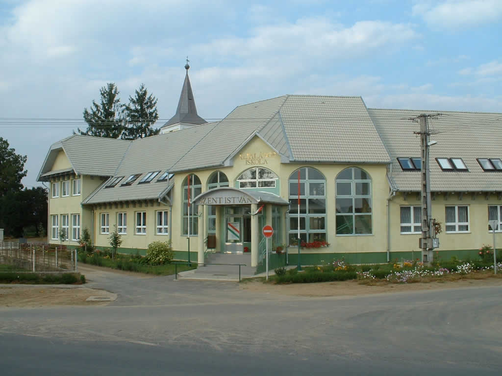 Iskola
